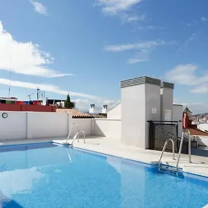 family-apartment-patioswimming-pool-in-center-malaga.1costadelsol.com/